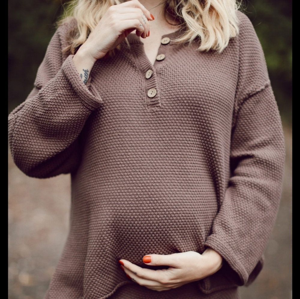 Pink LILY Cozy Taupe Knit Sweater with Button Detail Size Small
